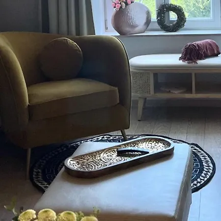 Burgblick-romantik Fuer 2 Mit Seesicht Apartment Meersburg